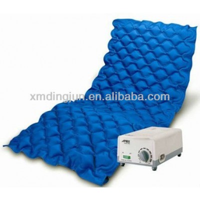 Medical air bed with pump